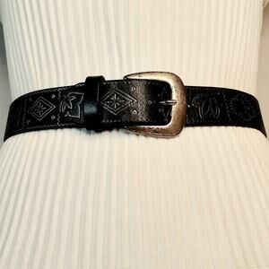 Gap Black Leather USA Belt Medium Waist Silver Decorative Etchings